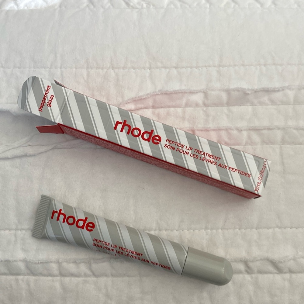 ❤️ Rhode Peptide Lip Treatment Peppermint Glaze 🤍